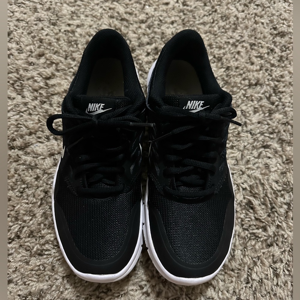 Black and White Nike Running Shoe Women’s 8.5